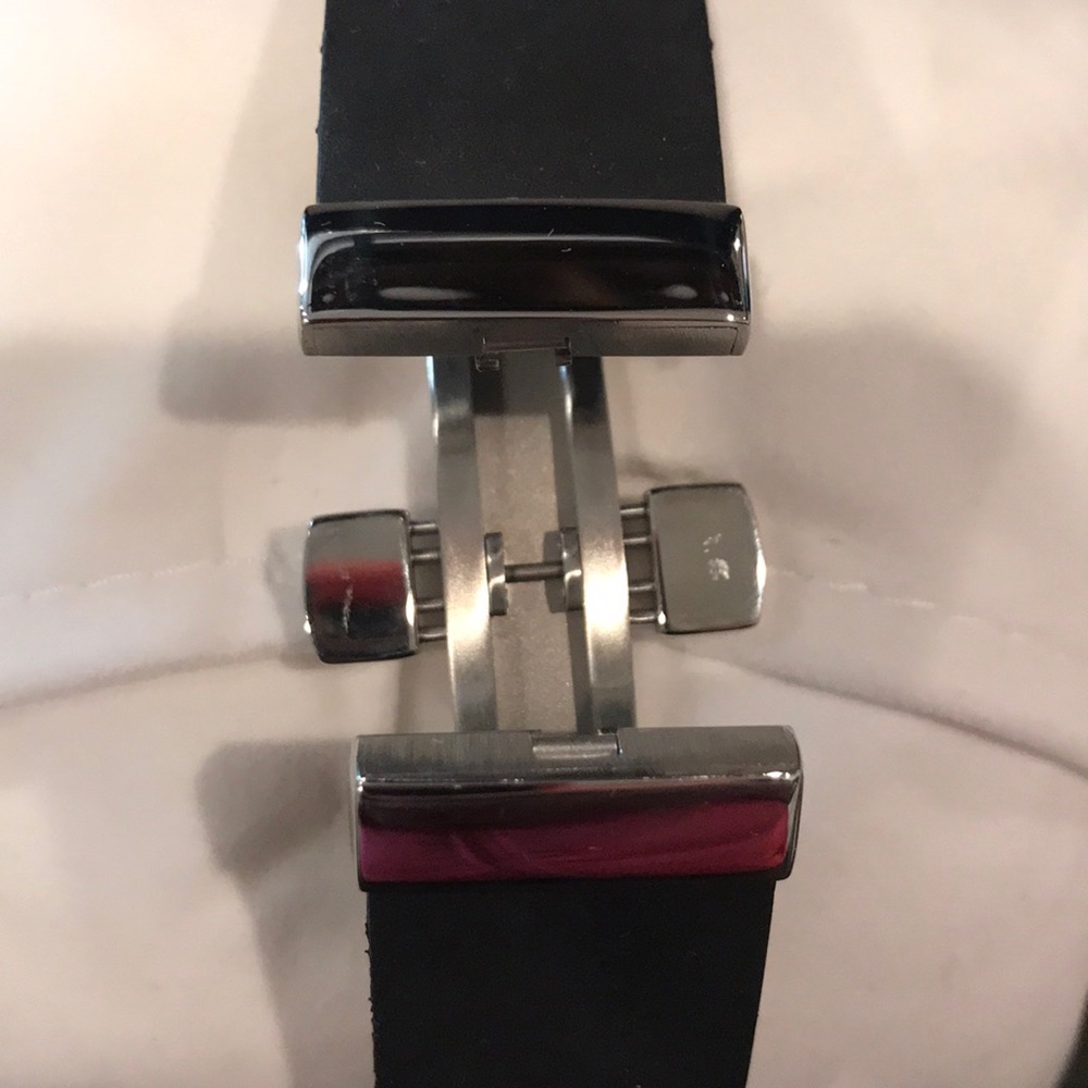 WATCH’S - Picture 5 of 5